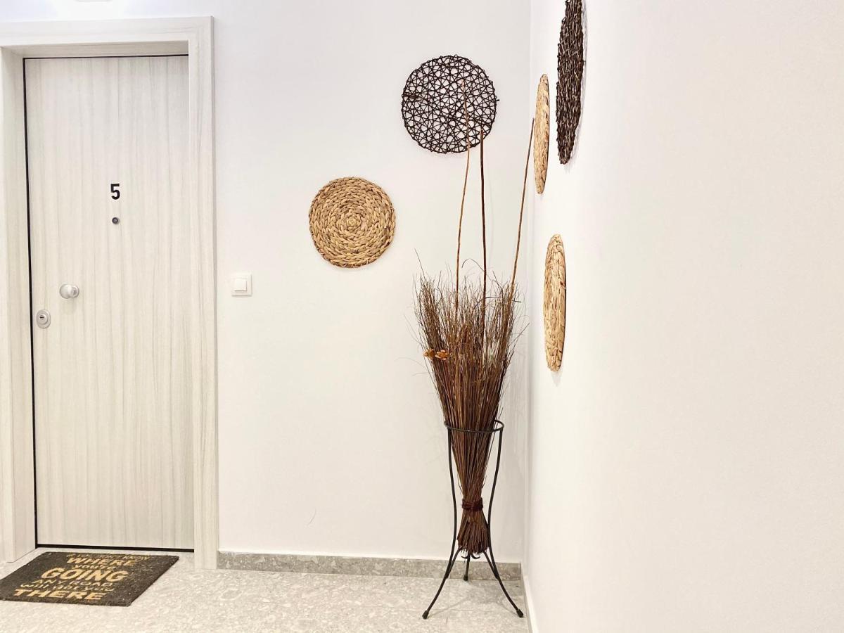 Nemea Apartments, The Luxury Suites Thessaloniki Buitenkant foto
